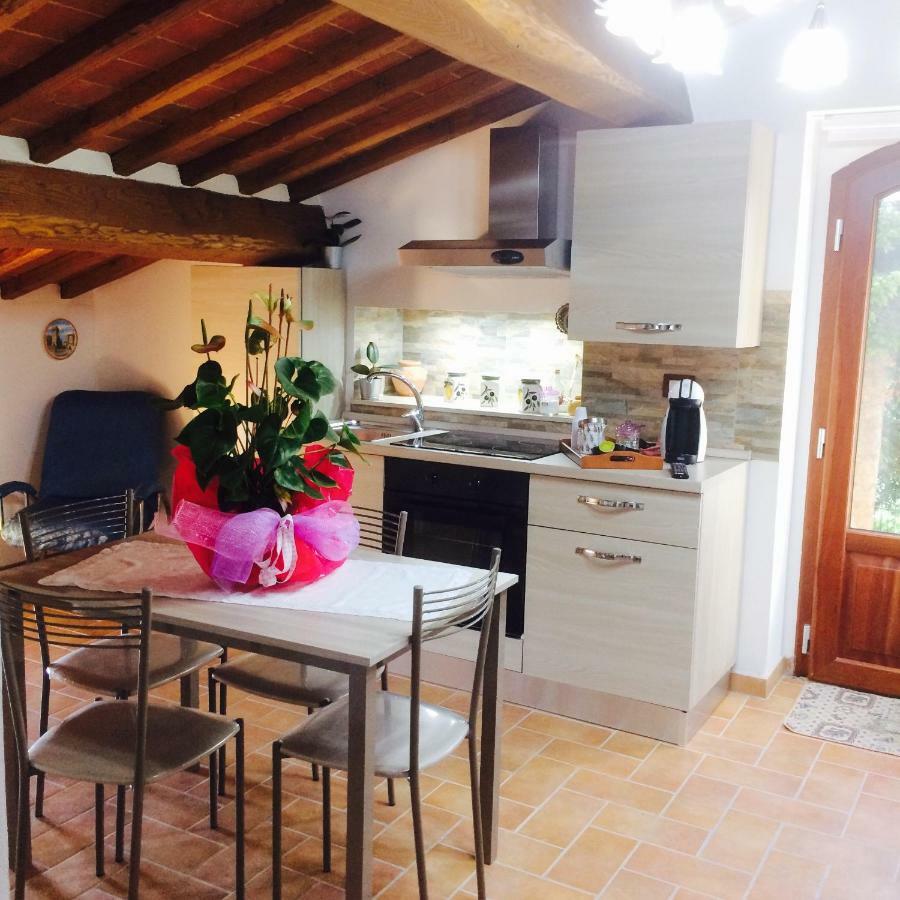 Ferienwohnung Mansarda Degli Ulivi Rigomagno Exterior foto