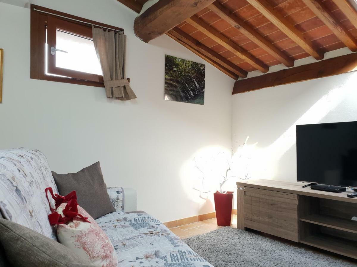 Ferienwohnung Mansarda Degli Ulivi Rigomagno Exterior foto