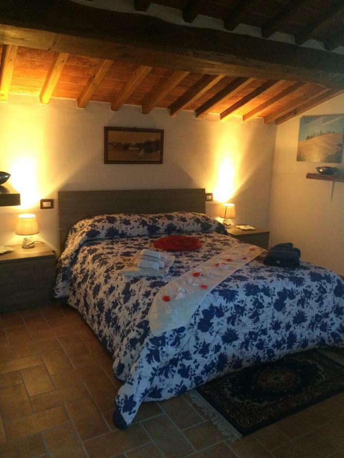 Ferienwohnung Mansarda Degli Ulivi Rigomagno Exterior foto