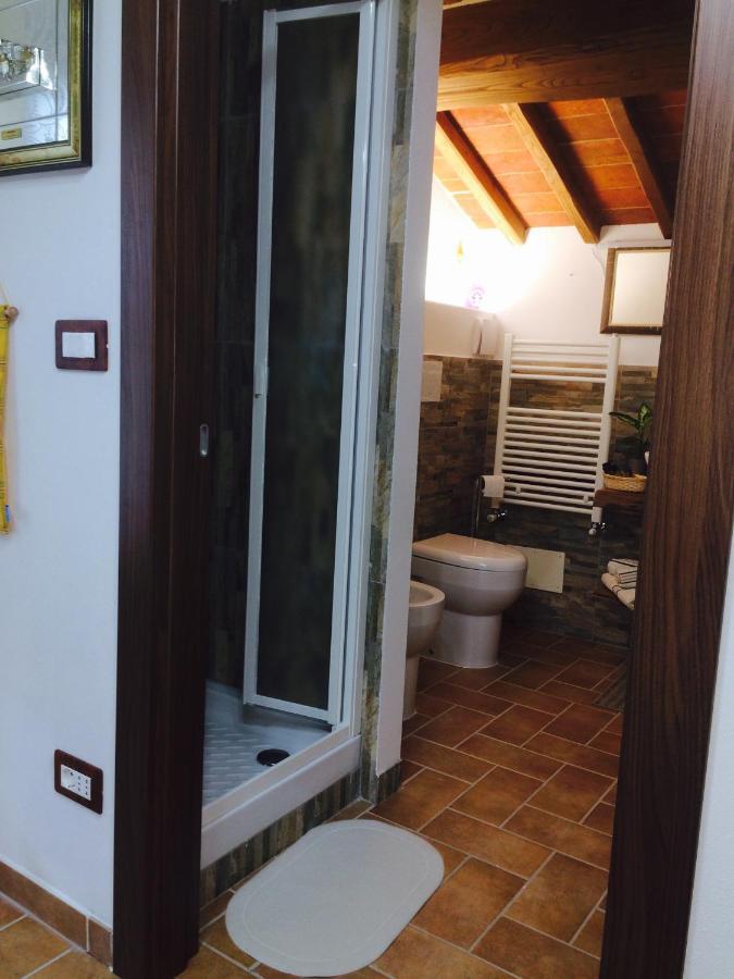 Ferienwohnung Mansarda Degli Ulivi Rigomagno Zimmer foto